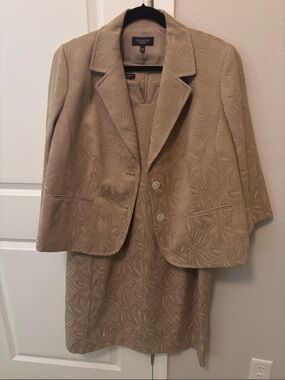 Talbots Beige/Gold Floral-Embossed Women's Jacket & Dress Set 22w NWT